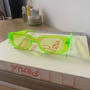VINTAGE | Retro Green Square Sunglasses